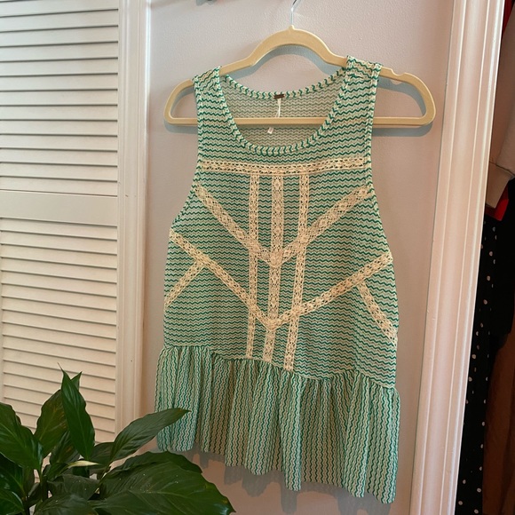 Free People peplum tank - Picture 3 of 4